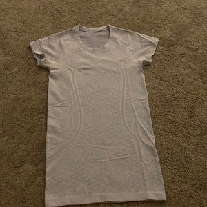 lululemon purple swiftly tech tee 💜